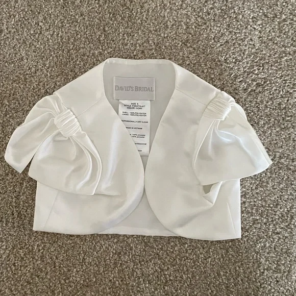 Flower girl dress with removable sash - Picture 7 of 7